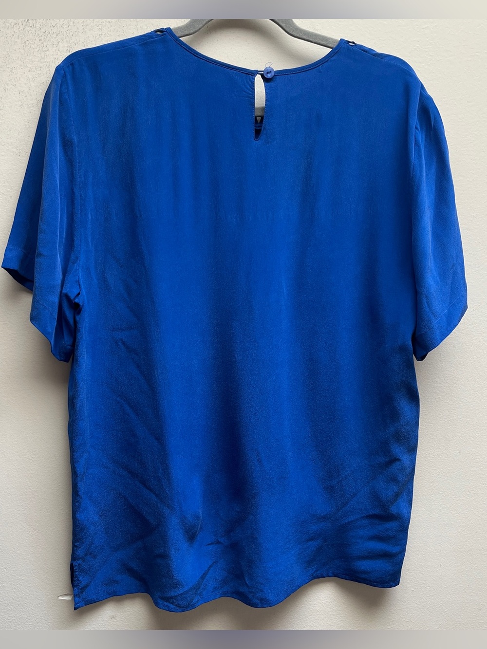 Vintage Bellessa Womens Size Large Pure Silk Short Sleeve Blouse Royal Blue - Picture 2 of 6